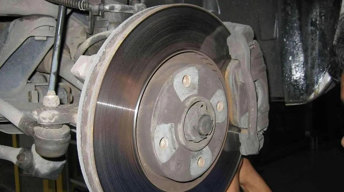 How long to replace the old brake disc?